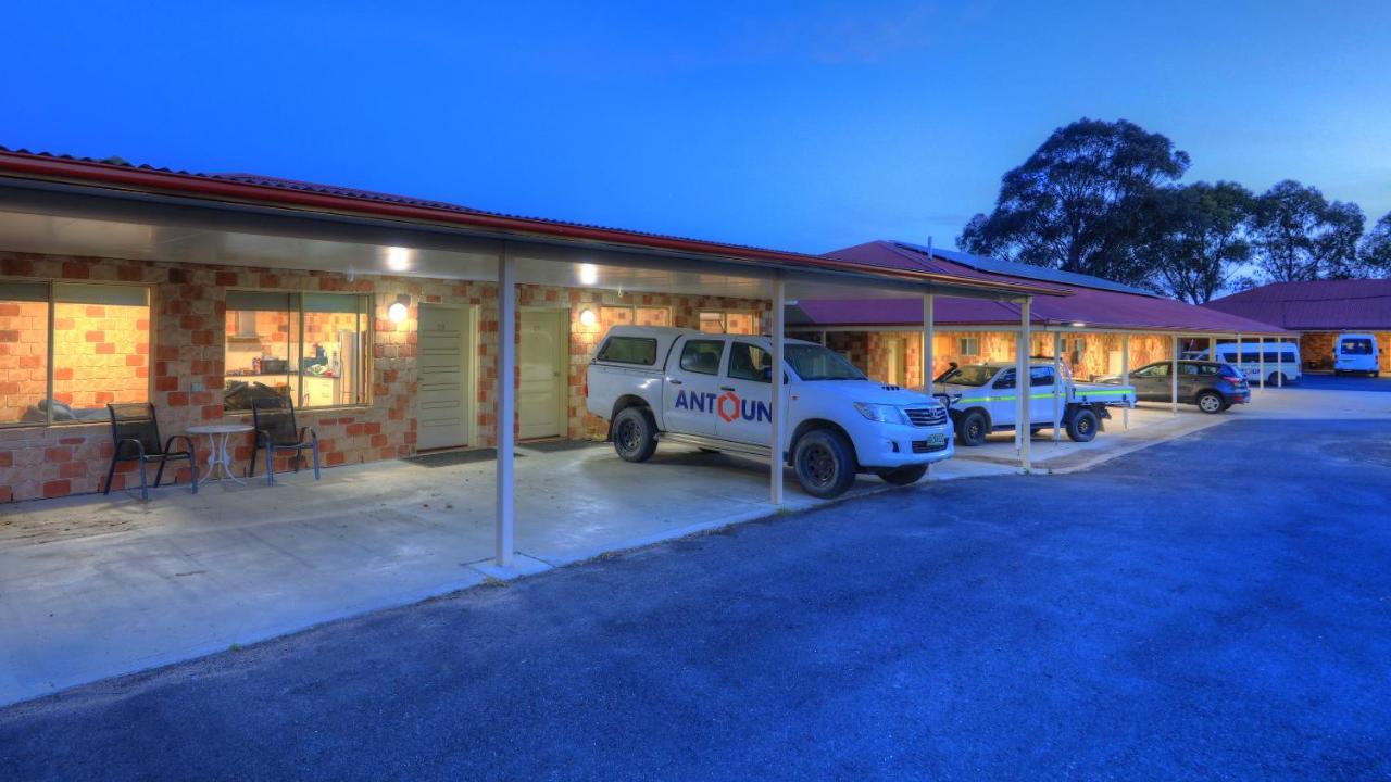 Golfers Inn Tenterfield Exterior foto